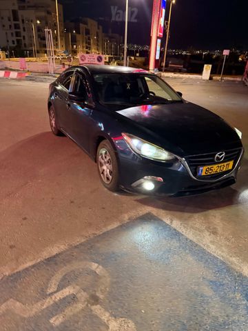 מודעת רכב מאזדה 3