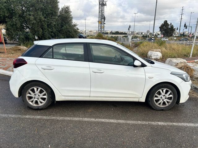 יונדאי i20