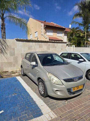 מודעת רכב יונדאי i20