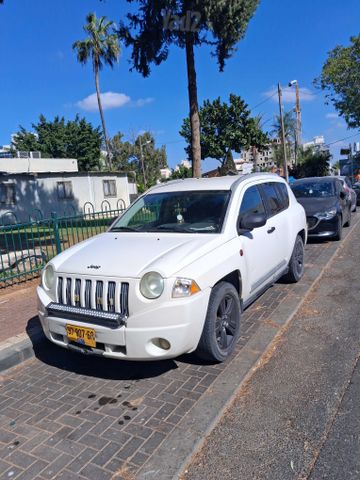 מודעת רכב ג'יפ קומפאס