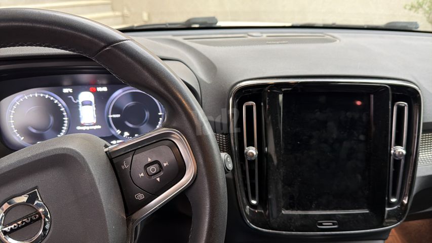 וולוו XC40
