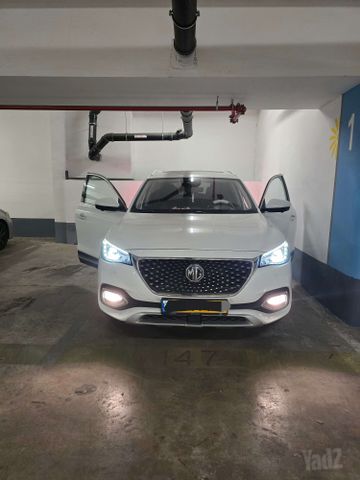 מודעת רכב אם ג'י EHS PHEV