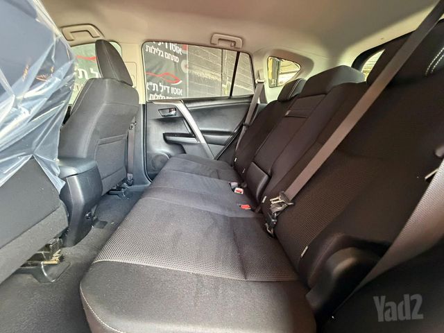 טויוטה RAV4
