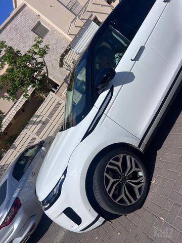מודעת רכב לנד רובר ריינג' רובר איווק