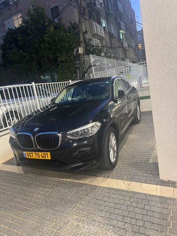 ב מ וו X4