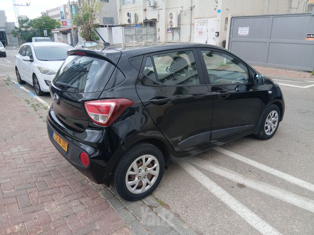 יונדאי i10