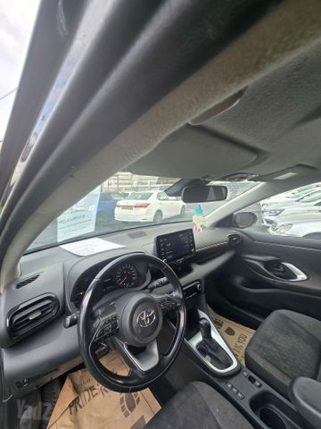 טויוטה יאריס