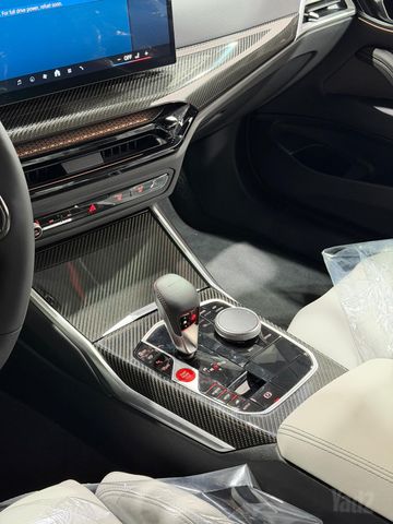 ב מ וו M4