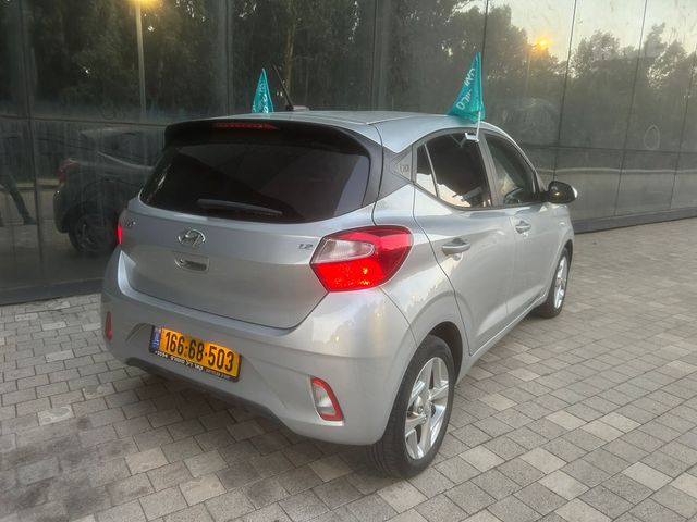 יונדאי i10