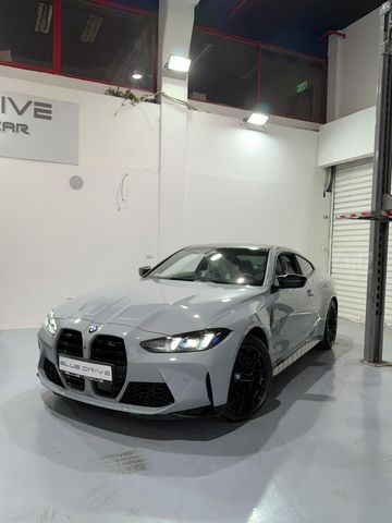 ב מ וו M4