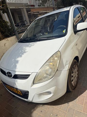 יונדאי i20