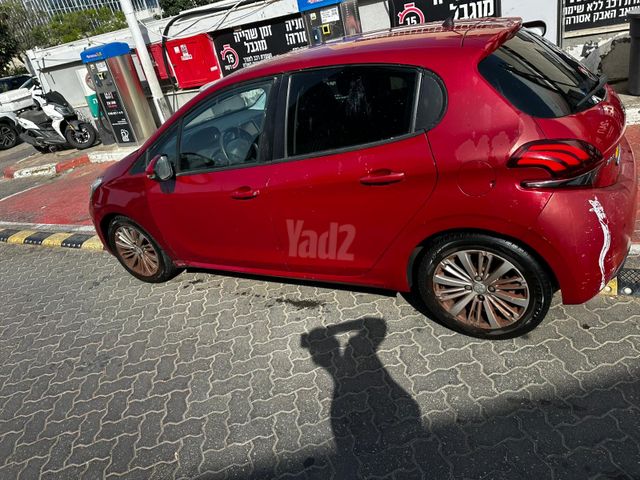 פיג'ו 208