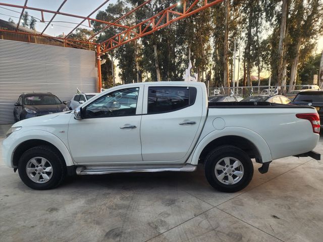 מיצובישי טרייטון / L200
