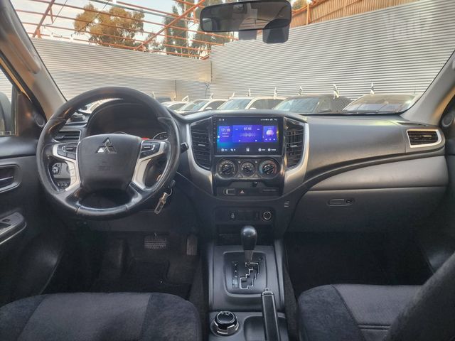 מודעת רכב מיצובישי טרייטון / L200