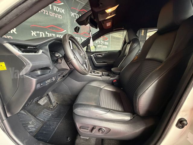טויוטה RAV4