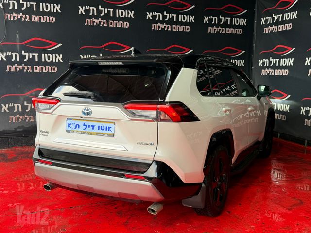 טויוטה RAV4