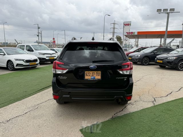 סובארו פורסטר