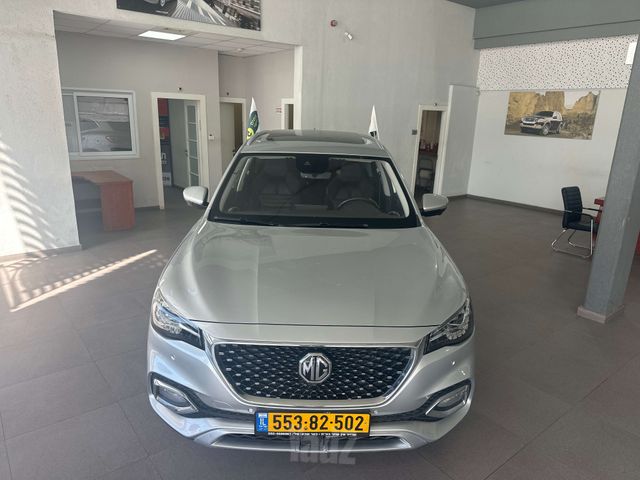מודעת רכב אם ג'י EHS PHEV