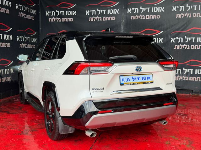טויוטה RAV4