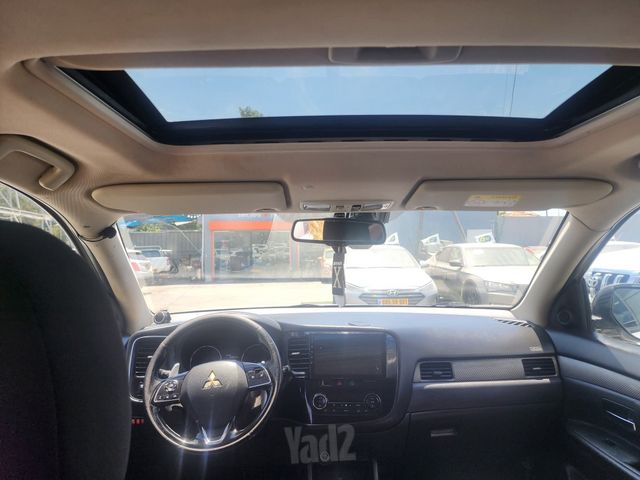 מיצובישי אאוטלנדר