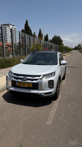 מודעת רכב מיצובישי ASX