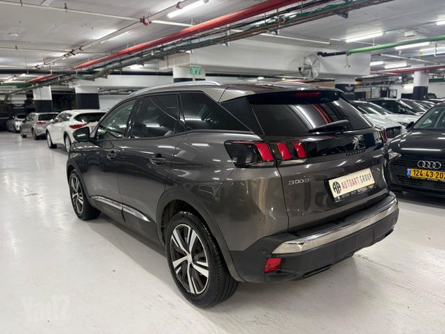 פיג'ו 3008