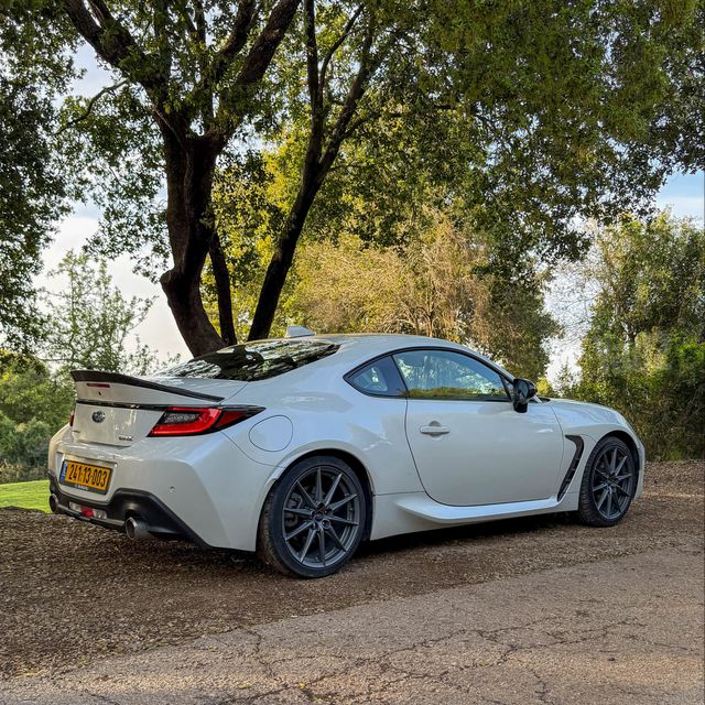 סובארו BRZ