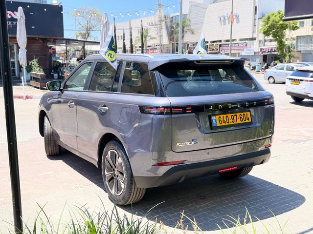 ג'אקו J5