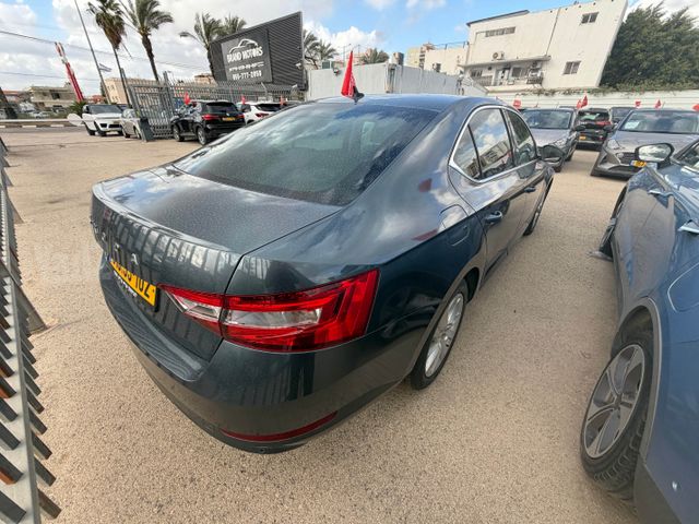 סקודה סופרב