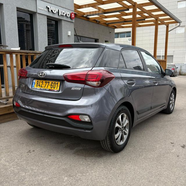 יונדאי i20