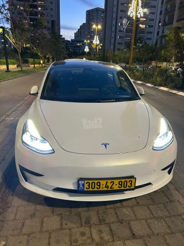 מודעת רכב טסלה מודל 3