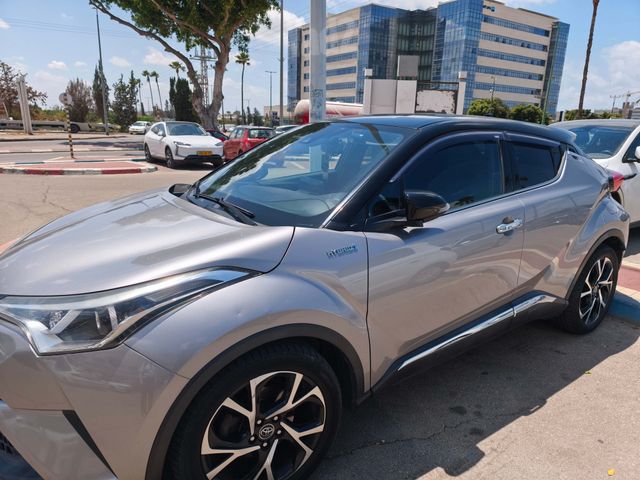 טויוטה C-HR