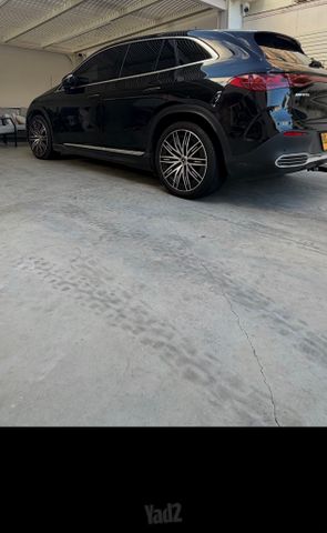מרצדס-בנץ EQE SUV