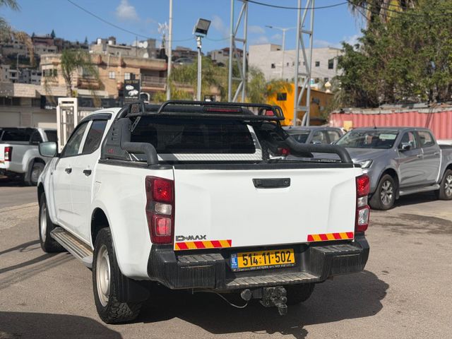 איסוזו די-מקס