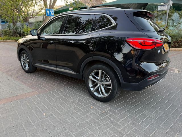 אם ג'י EHS PHEV