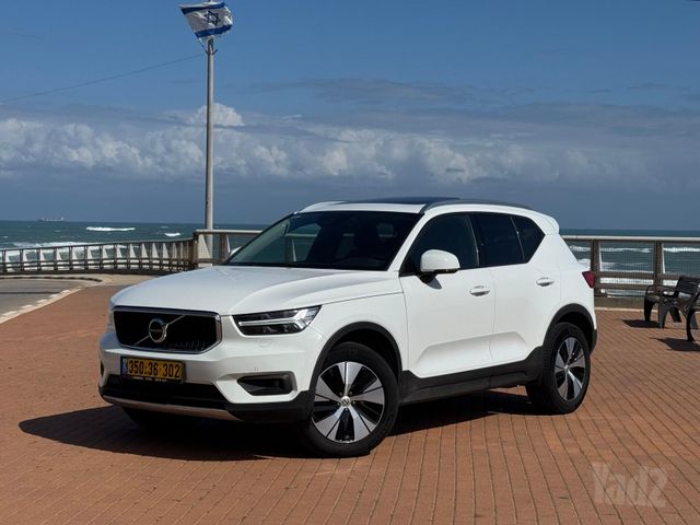 מודעת רכב וולוו XC40