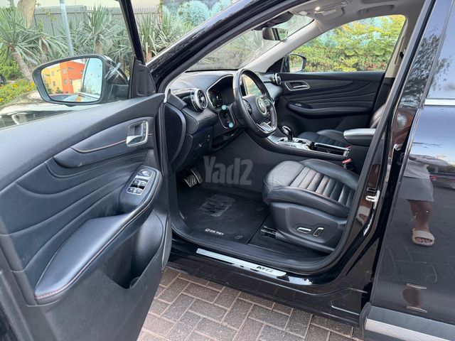 אם ג'י EHS PHEV