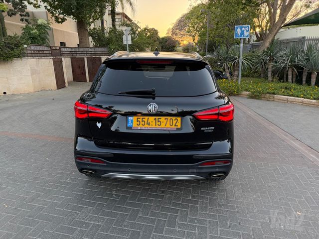 אם ג'י EHS PHEV