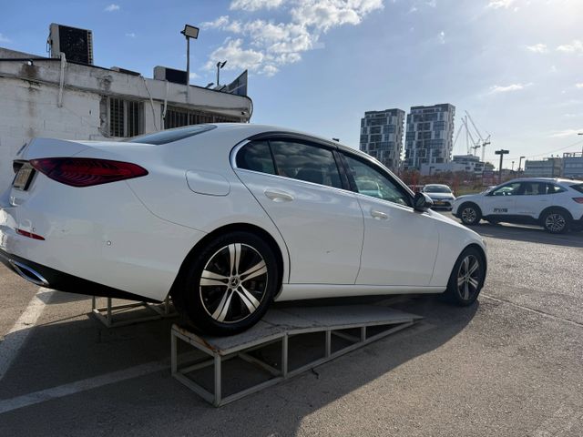 מרצדס-בנץ C-class