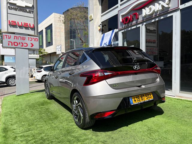 יונדאי i20
