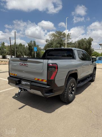 ג'י.אם.סי סיירה EV