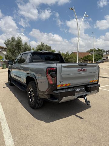ג'י.אם.סי סיירה EV