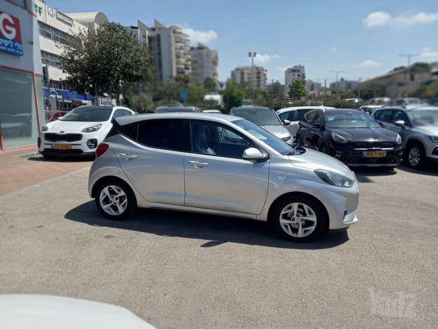 יונדאי i10