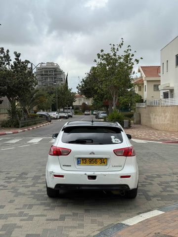 מיצובישי לנסר