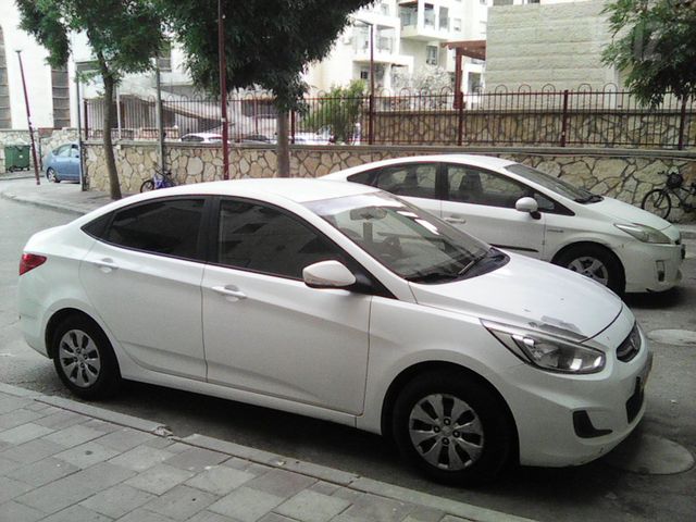 מודעת רכב יונדאי אקסנט i25