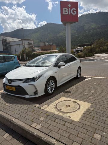 טויוטה קורולה