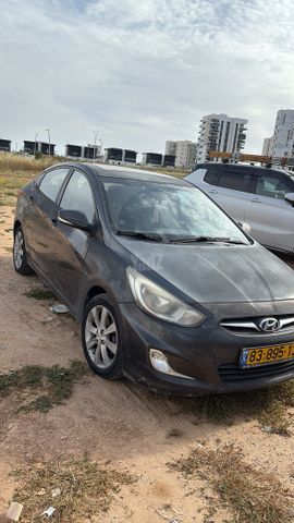 יונדאי אקסנט i25