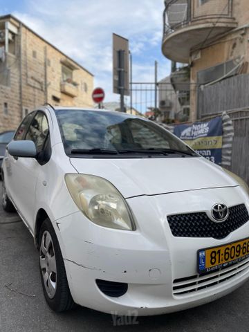 טויוטה יאריס