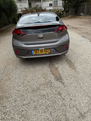 יונדאי איוניק