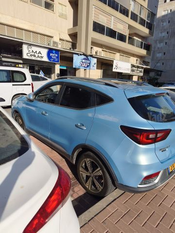 אם ג'י ZS